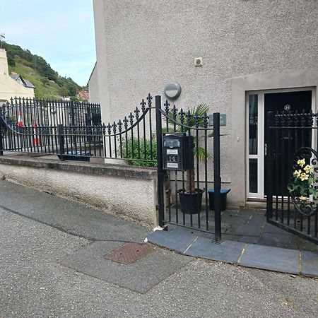 Bodlondeb Castle Bed & Breakfast { Central Llandudno} エクステリア 写真