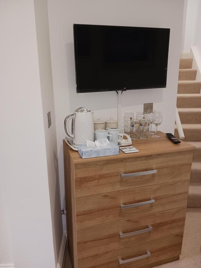 Bodlondeb Castle Bed & Breakfast { Central Llandudno} エクステリア 写真