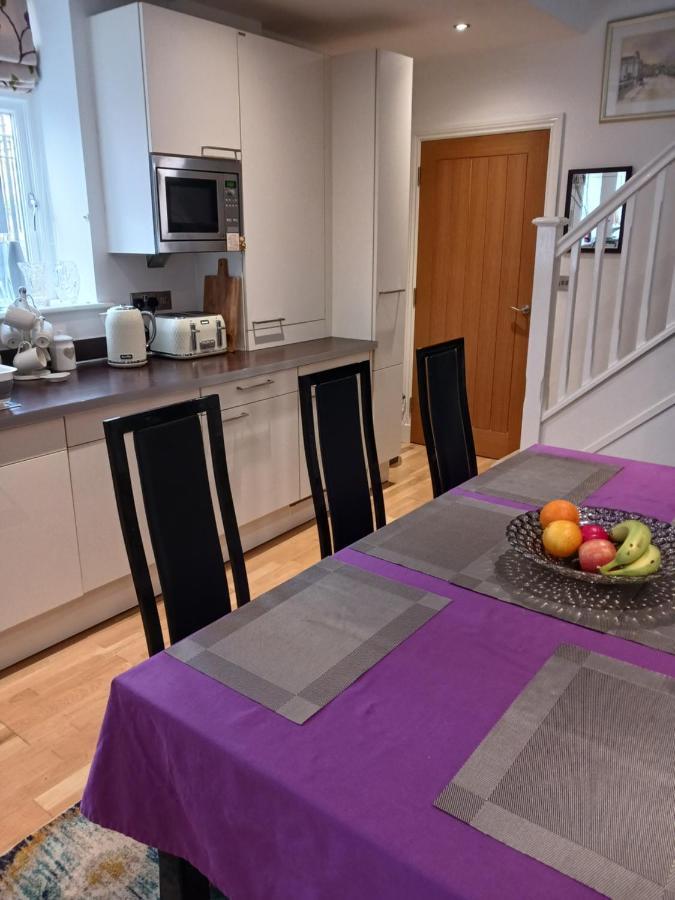 Bodlondeb Castle Bed & Breakfast { Central Llandudno} エクステリア 写真